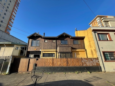 Casa con gran terreno en pleno centro de Temuco