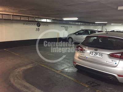 Estacionamiento en Arriendo en Santiago / Lavalsil Corredores de Propiedades