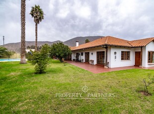 Casa en sector exclusivo, Loteo San Joaquín Oriente.