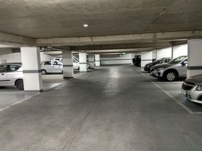 Estacionamiento en Venta en Las Condes / Inmobiliaria e Inversiones Greene Ltda.