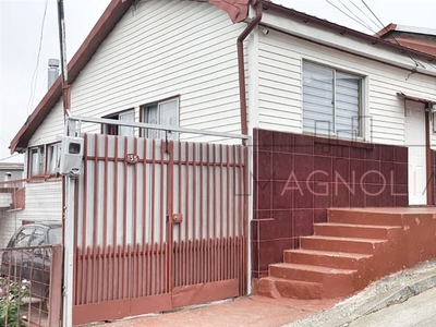 Casa en Venta en Talcahuano 3 dormitorios 2 baños / Magnolia Property